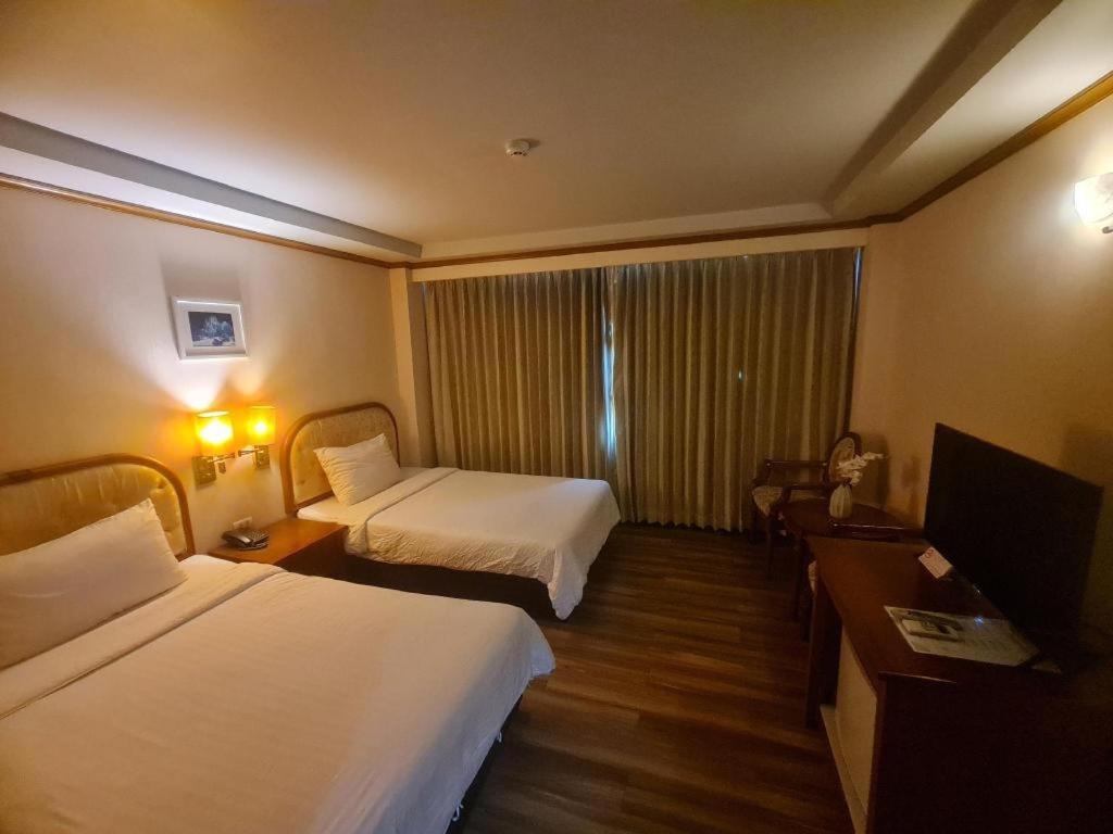 Western Grand Hotel Ratchaburi Ban Bang Kra Exteriér fotografie