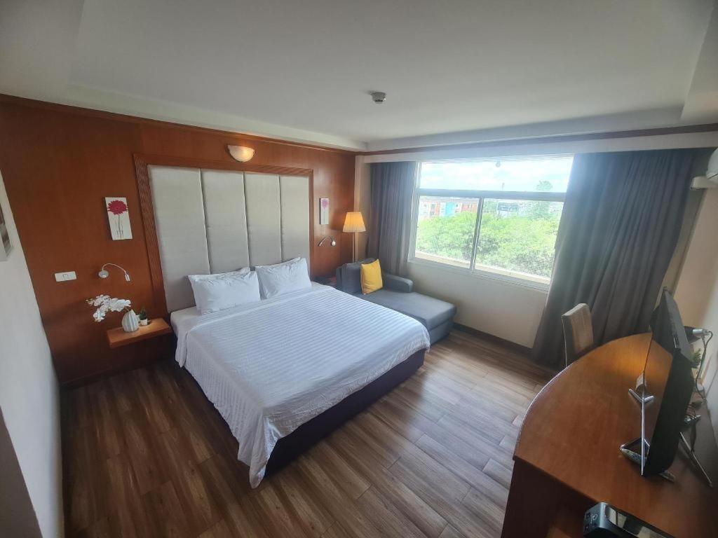 Western Grand Hotel Ratchaburi Ban Bang Kra Exteriér fotografie